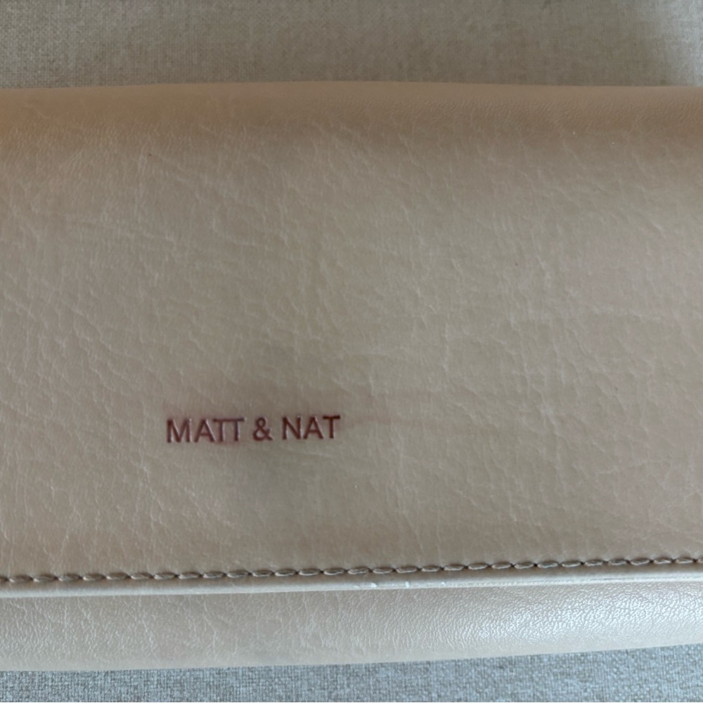 Matt & Nat vegan leather cream wallet - Picture 2 of 11